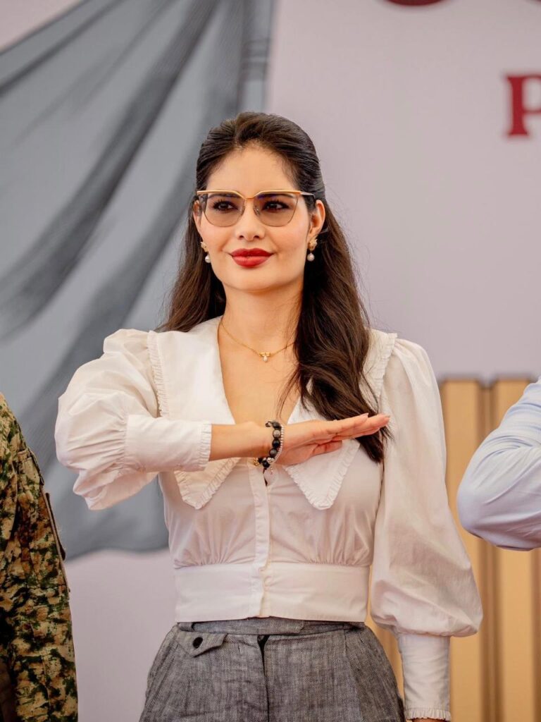 WhatsApp-Image-2025-06-19-at-9.09.34-AM-768x1024 Geraldine Ponce impulsa valores con Jornada de la Paz