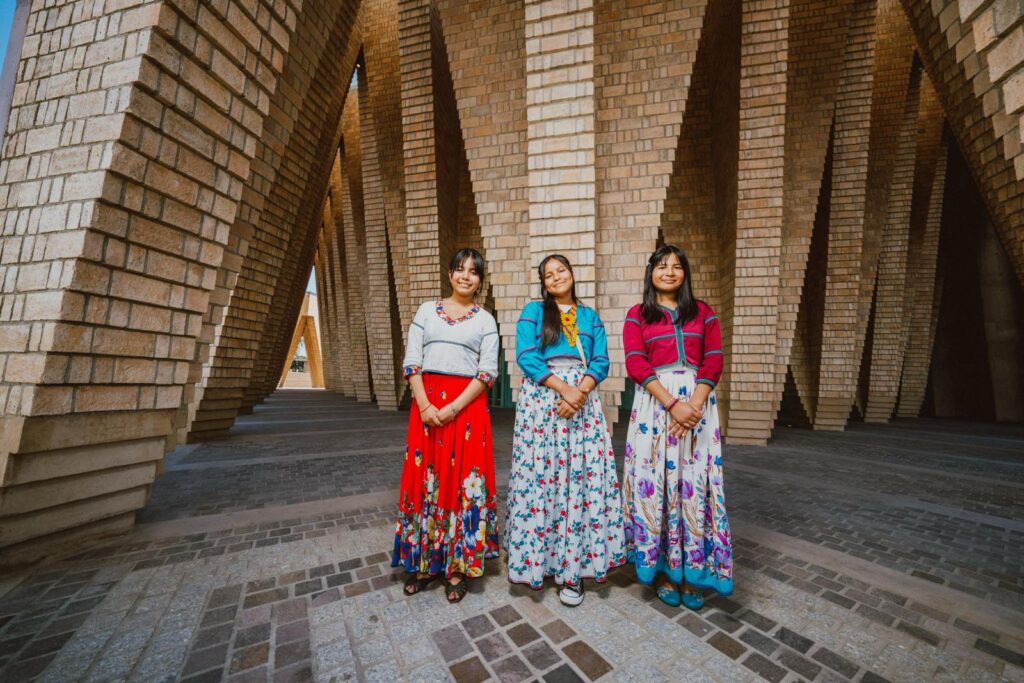 WhatsApp-Image-2025-07-15-at-4.20.43-PM-1-1024x683 La cultura wixárika se abre paso en el mundo y Geraldine reconoce a pueblos originarios