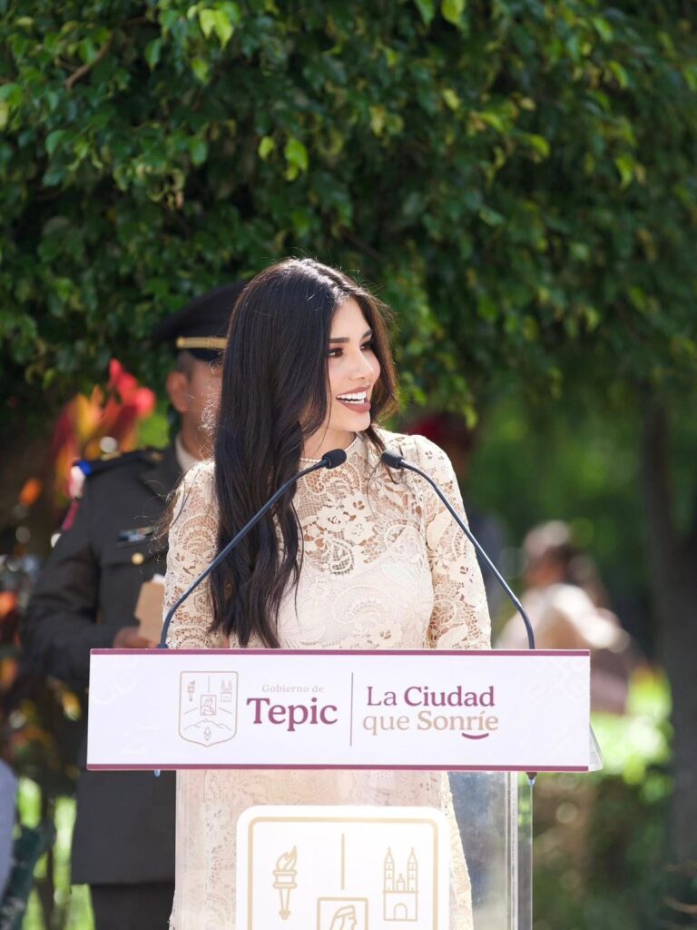 WhatsApp-Image-2025-08-19-at-10.17.01-AM-1-768x1024 Encabeza Geraldine la inauguración de la Campaña de Desarme 2025 en Tepic