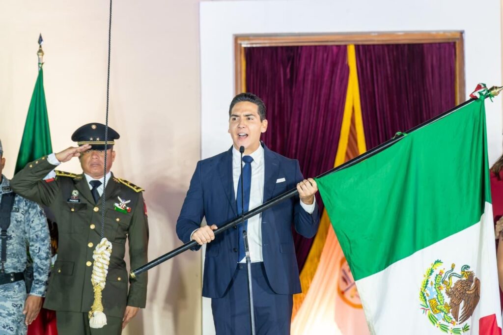 2-1-1024x682 Bahía de Banderas vibró con el primer Grito de Independencia de Héctor Santana