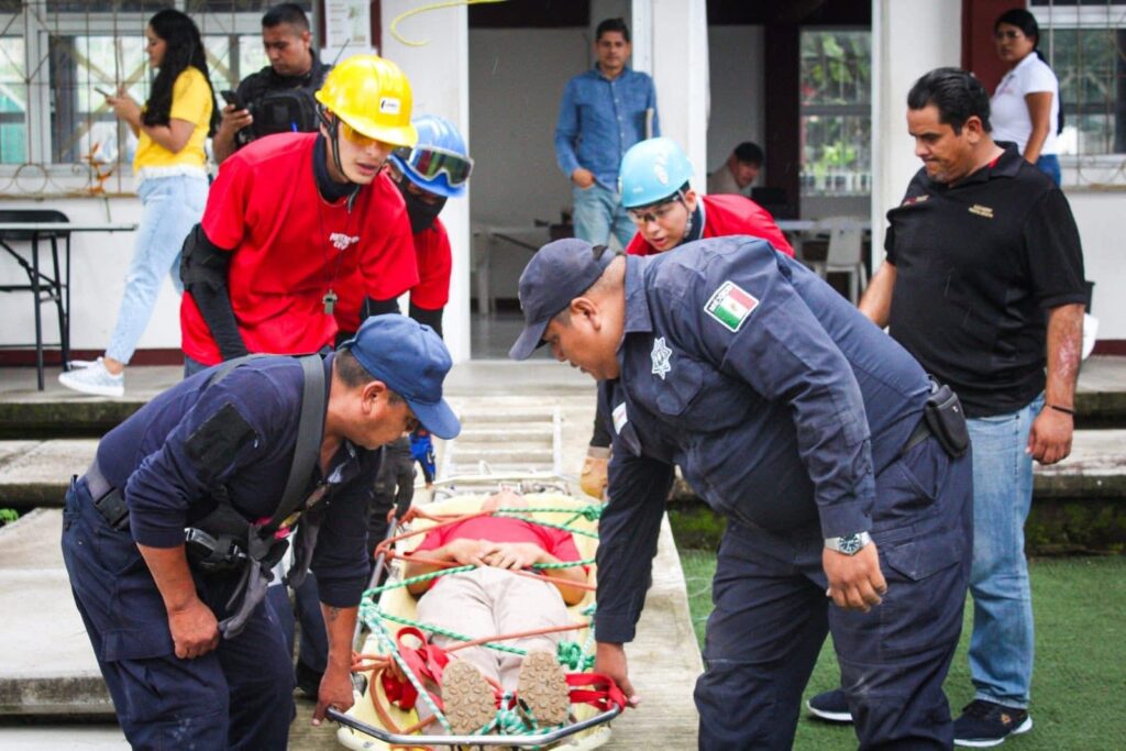 2-10-1-1024x683 Xalisco participa en el Segundo Simulacro Nacional 2025
