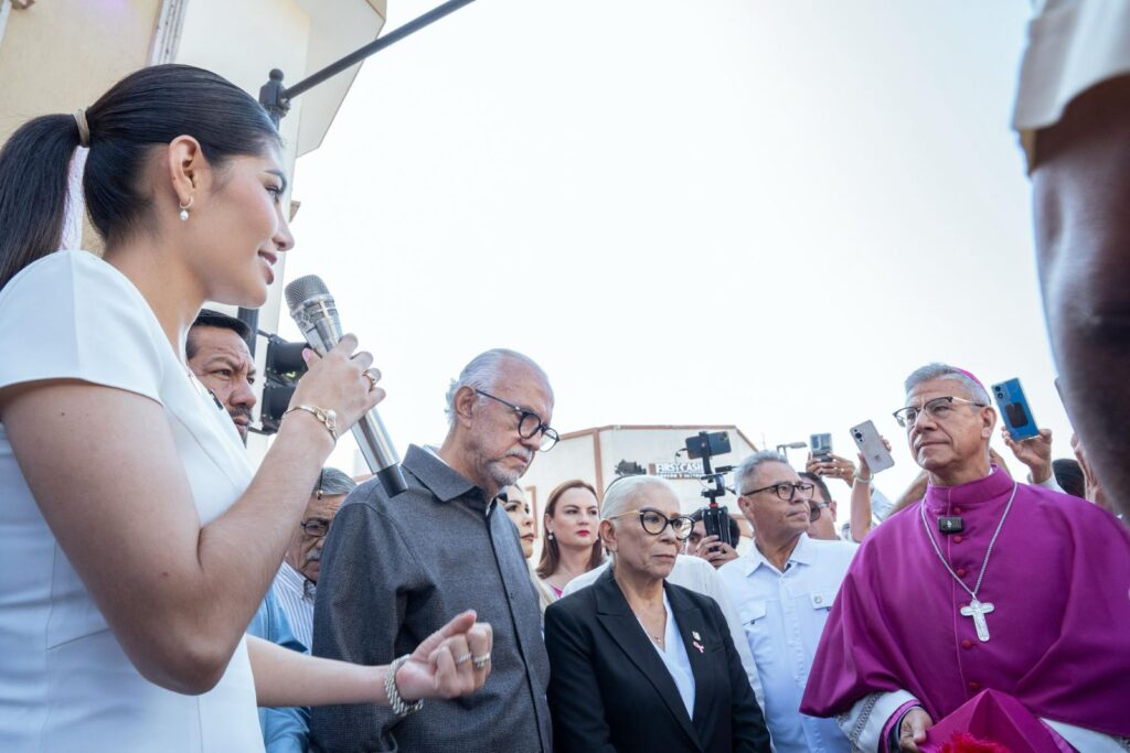 IMG-20251101-WA0404-1024x683 Geraldine da la bienvenida al nuevo Obispo de Tepic, Monseñor Engelberto Polino Sánchez