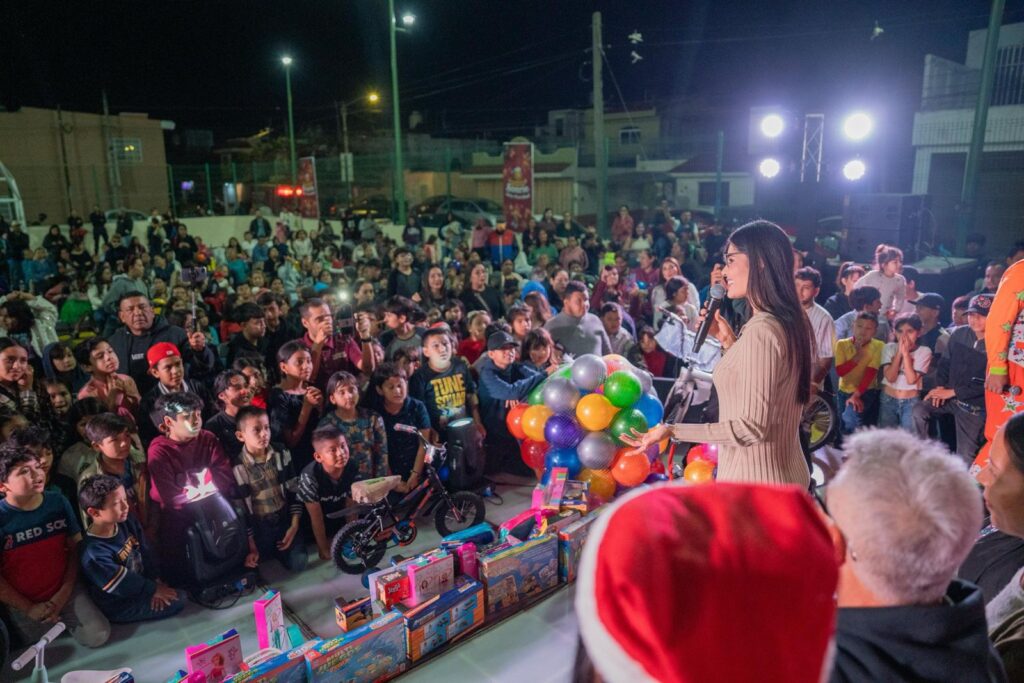 posadsss-1-1024x683 Geraldine encabeza posada navideña para las familias del fraccionamiento Jacarandas
