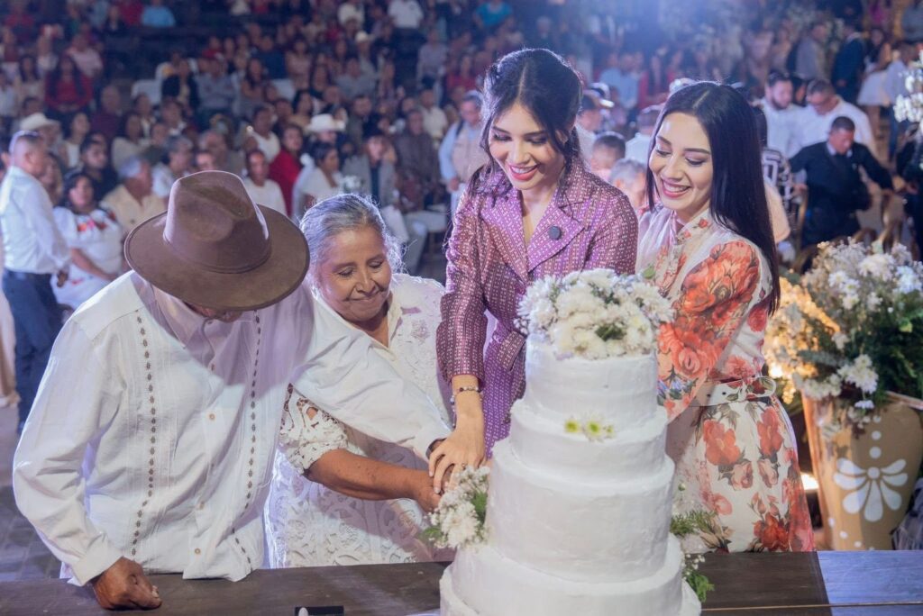 IHBJIKHBKI-1-1024x684 Formalizan su unión 40 parejas en las bodas colectivas de Tepic