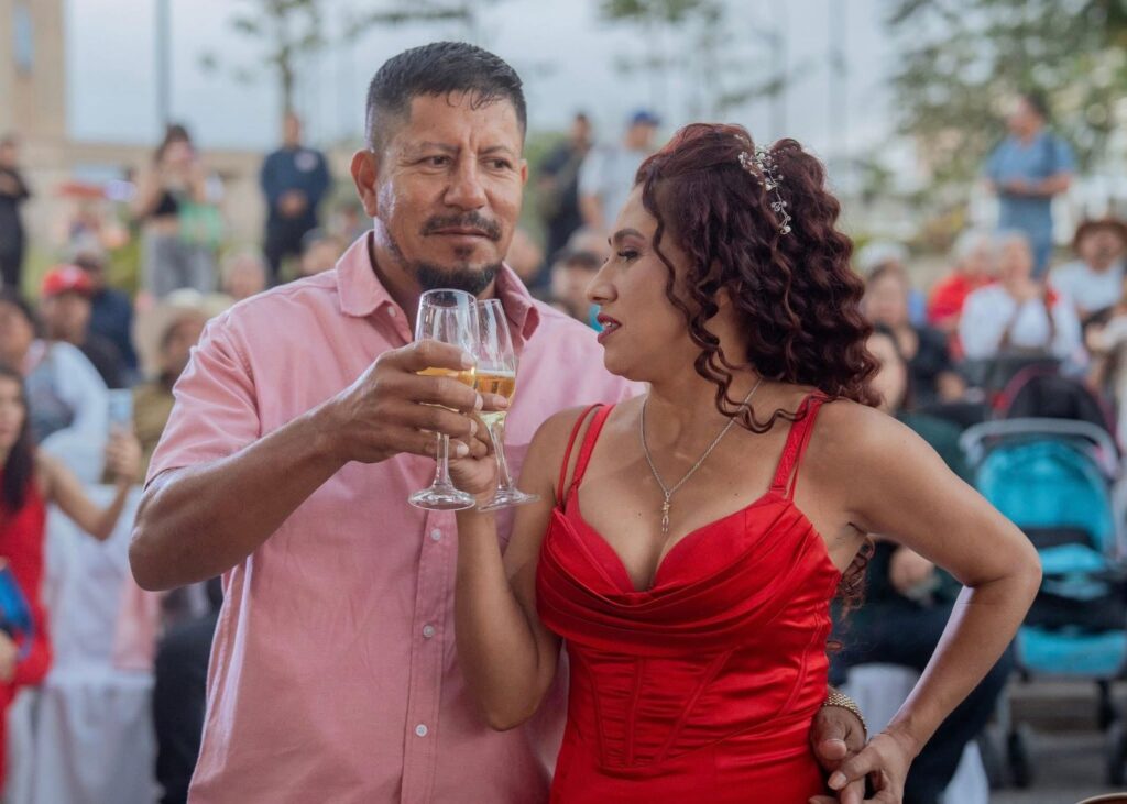 WhatDTKJUJNRUUUUUTGUUGHJJHGDEERRFDER4ERRFRGFGFCTFGFGFGFFKKIK-NLGGH-1024x731 Formalizan su unión 40 parejas en las bodas colectivas de Tepic