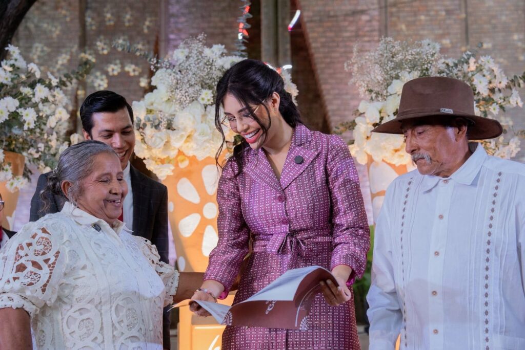 WhatsApp-Image-2026-02-15-at-12.11.49-PM-1024x684 Formalizan su unión 40 parejas en las bodas colectivas de Tepic