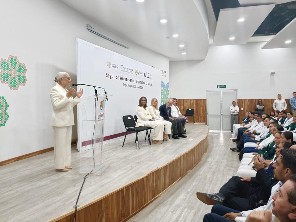 WhatsApp-Image-2026-04-13-at-7.53.47-PM-1024x768 Miguel Ángel Navarro y Beatriz Estrada conmemoran segundo aniversario del Hospital de la Mujer