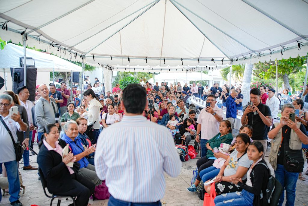 WhatsApp-Image-2026-04-20-at-4.00.18-PM-1024x683 Audiencia Ciudadana atiende a la ciudadanía en Jarretaderas