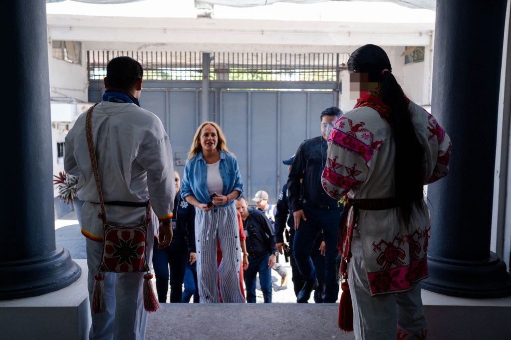 WhatsApp-Image-2026-04-20-at-7.35.51-PM-1024x682 Roxana Castellanos impulsa la reinserción social tras su visita al Centro Venustiano Carranza