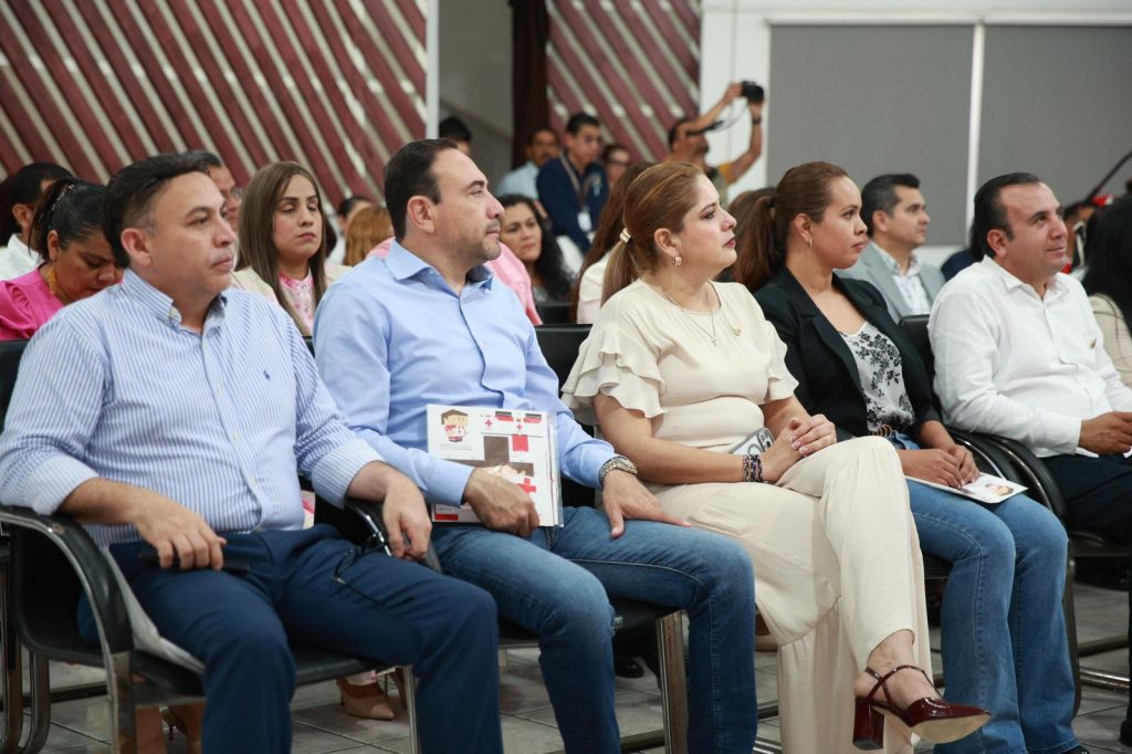 WhatsApp-Image-2026-04-29-at-5.14.45-PM-1-1024x682 Participa Congreso en la colecta anual de la Cruz Roja