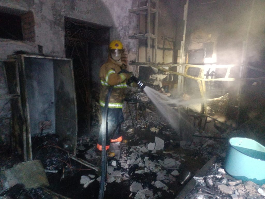 WhatsApp-Image-2026-05-12-at-11.13.27-AM-1024x768 Sofocan Bomberos Estatales incendio de local en Tecuala