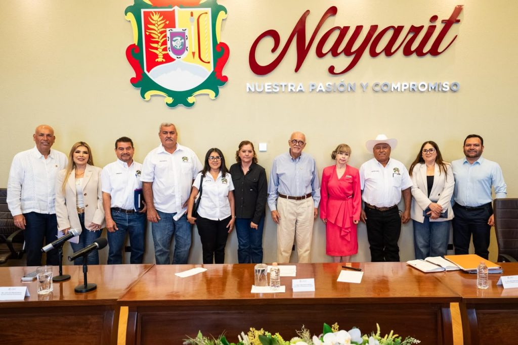 WhatsApp-Image-2026-08-04-at-3.29.33-PM-1-1024x683 Miguel Ángel Navarro se reúne con productores de la ARIC para preservar su acceso al IMSS
