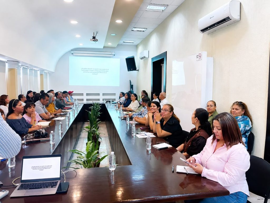 WhatsApp-Image-2026-08-21-at-8.14.19-AM-2-1024x768 Gobierno de Nayarit impulsa el bienestar laboral del personal de la Secretaría General de Gobierno