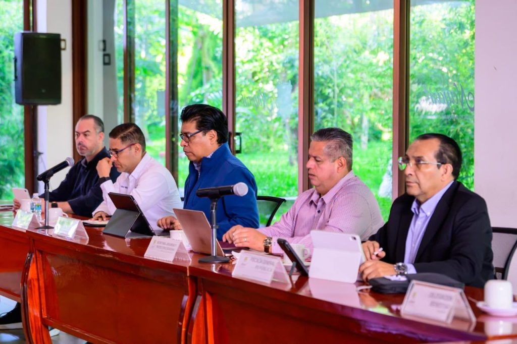 WhatsApp-Image-2026-09-28-at-11.26.31-AM-1-1024x682 Miguel Ángel Navarro da seguimiento desde la Mesa de Seguridad a las comunidades costeras