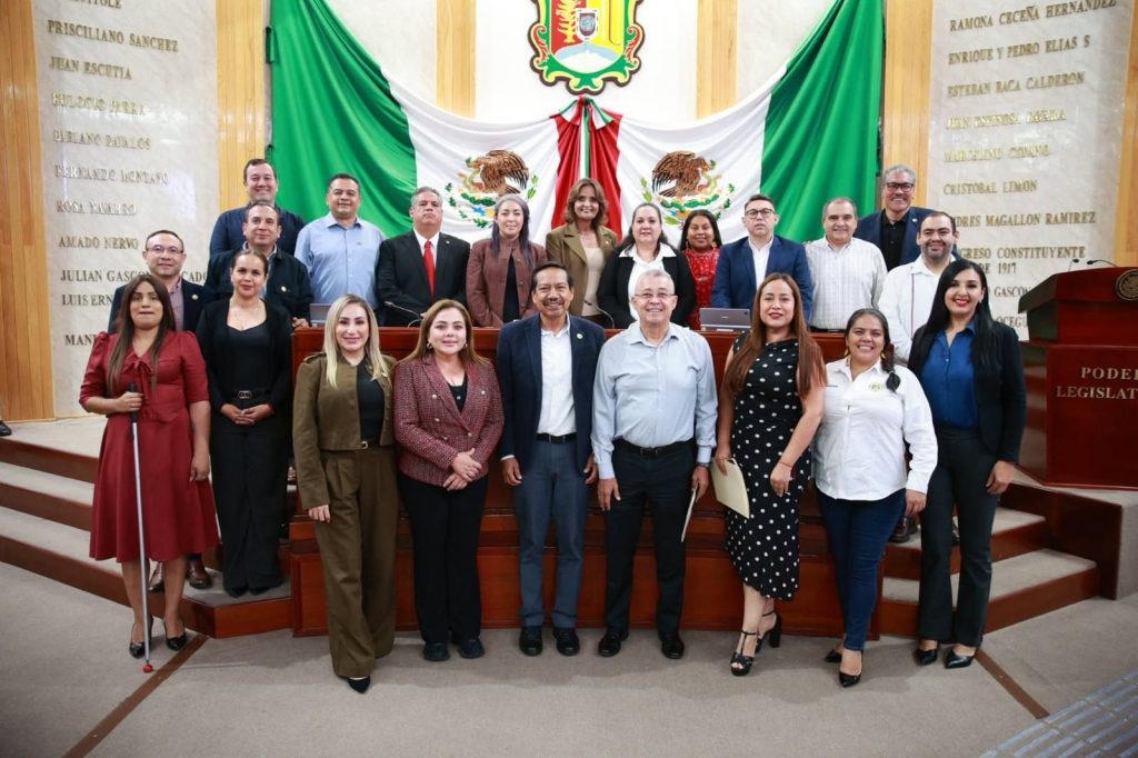 WhatsApp-Image-2026-10-07-at-4.07.37-PM-1024x682 Rinden cuentas funcionarios ante el Congreso